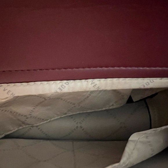 Steve  Madden Burgundy Trendy Bag with coin purse - Picture 8 of 10